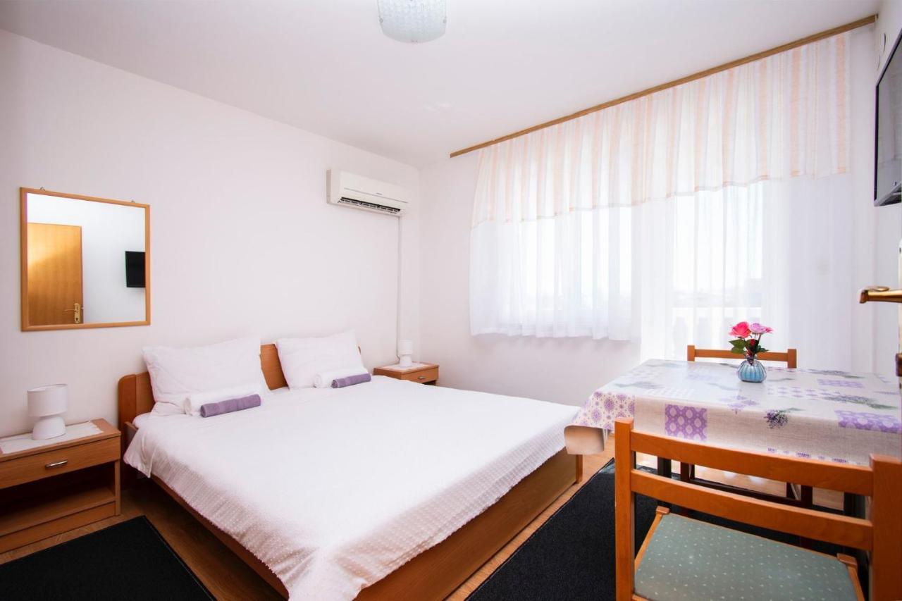 Family Holiday Apartments Lucia Vodice Exterior photo