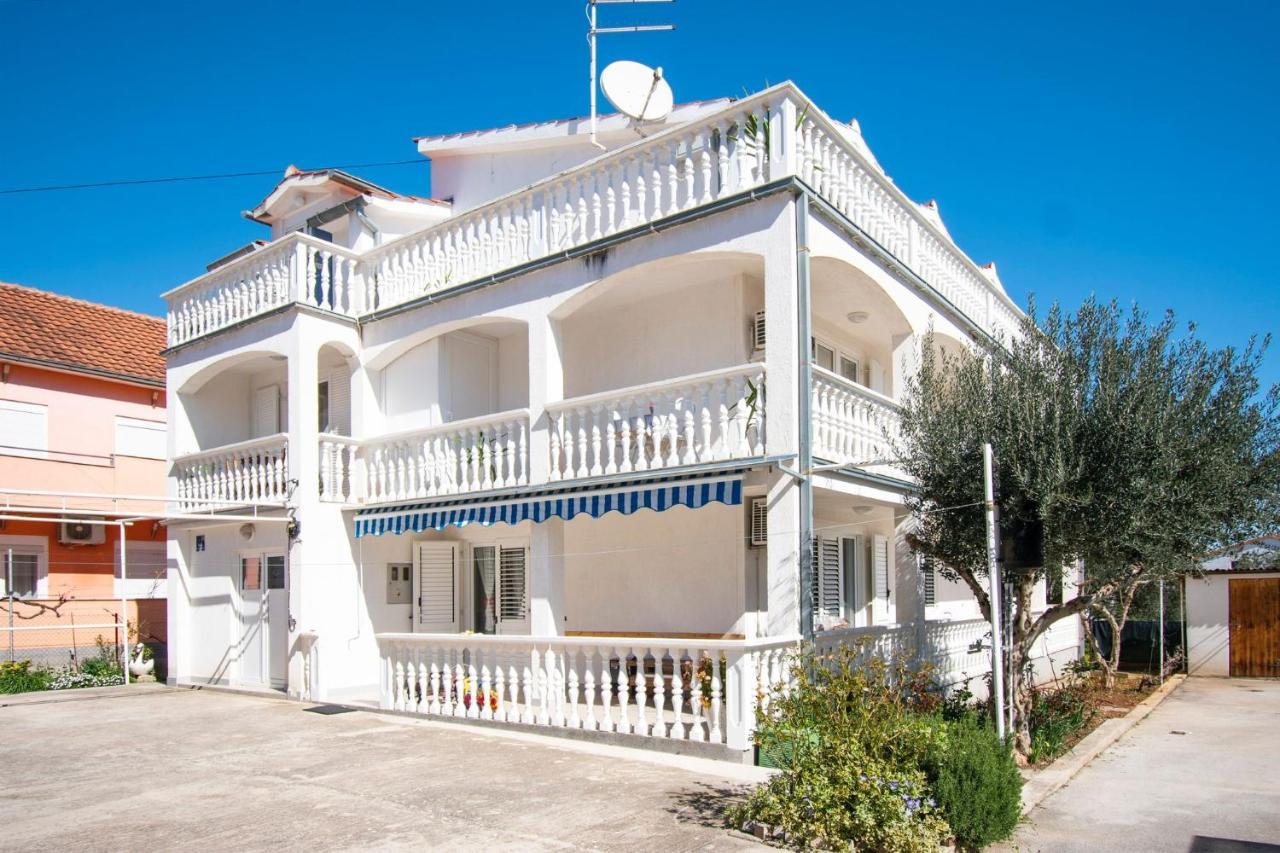 Family Holiday Apartments Lucia Vodice Exterior photo