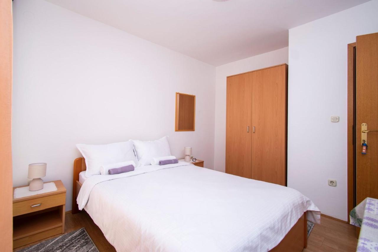 Family Holiday Apartments Lucia Vodice Exterior photo