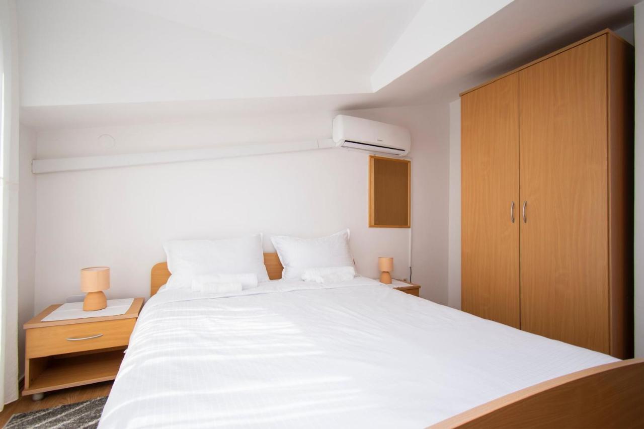 Family Holiday Apartments Lucia Vodice Exterior photo