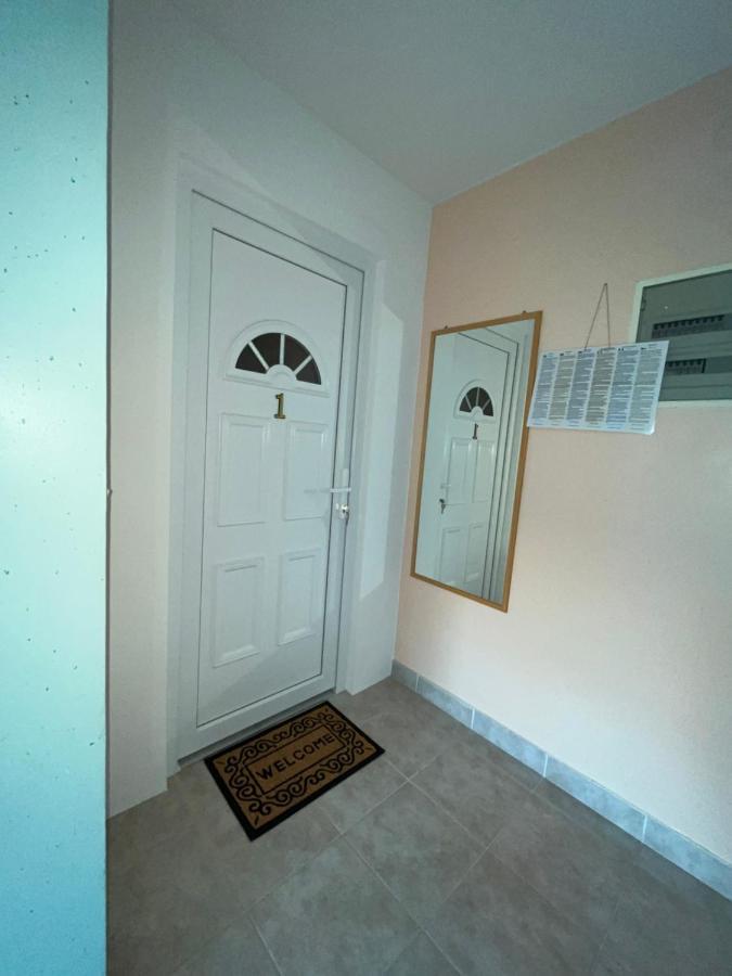 Family Holiday Apartments Lucia Vodice Exterior photo